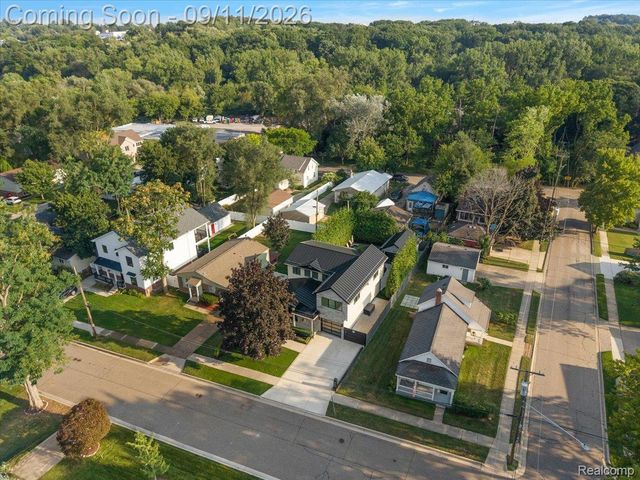 523 Renshaw Street, Rochester, MI 48307