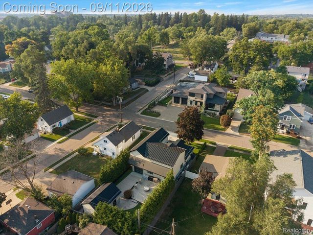 523 Renshaw Street, Rochester, MI 48307