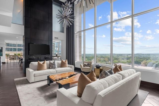 855 Peachtree Street NE 2513, Atlanta, GA 30308