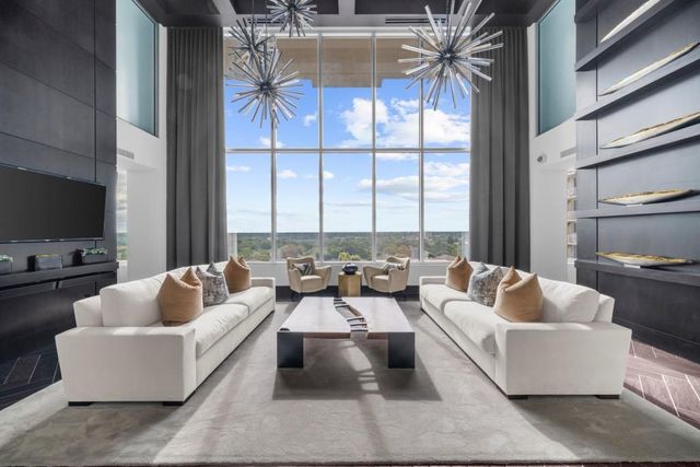 855 Peachtree Street NE 2513, Atlanta, GA 30308