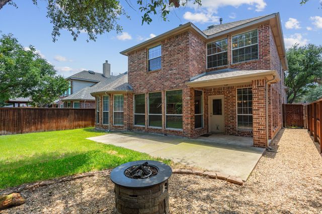 1441 Golf Club Drive, Lantana, TX 76226