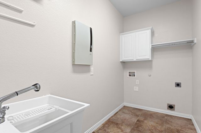 1441 Golf Club Drive, Lantana, TX 76226