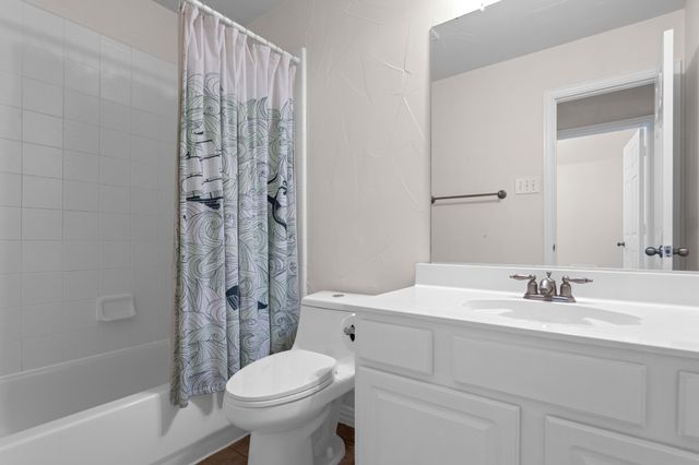 1441 Golf Club Drive, Lantana, TX 76226