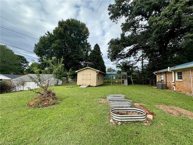 1800 Kerner Road, Kernersville, NC 27284