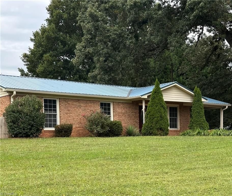 1800 Kerner Road, Kernersville, NC 27284