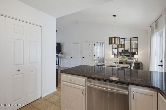 322 Deepwoods Court SE, Belville, NC 28451