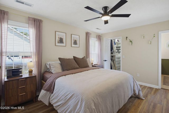 322 Deepwoods Court SE, Belville, NC 28451