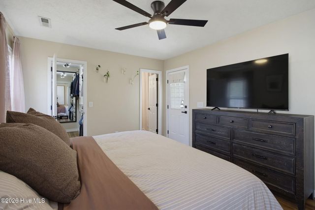 322 Deepwoods Court SE, Belville, NC 28451