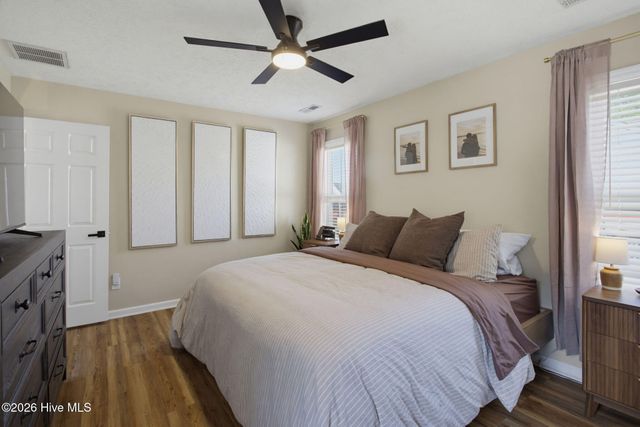 322 Deepwoods Court SE, Belville, NC 28451