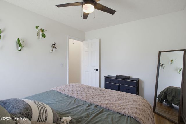 322 Deepwoods Court SE, Belville, NC 28451