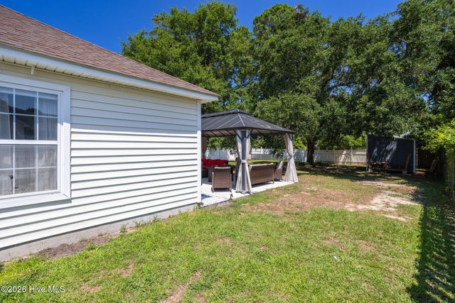322 Deepwoods Court SE, Belville, NC 28451