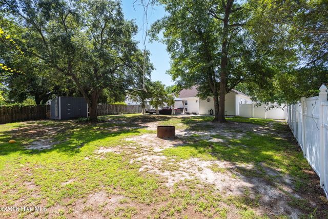 322 Deepwoods Court SE, Belville, NC 28451