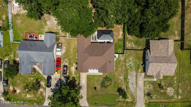 322 Deepwoods Court SE, Belville, NC 28451