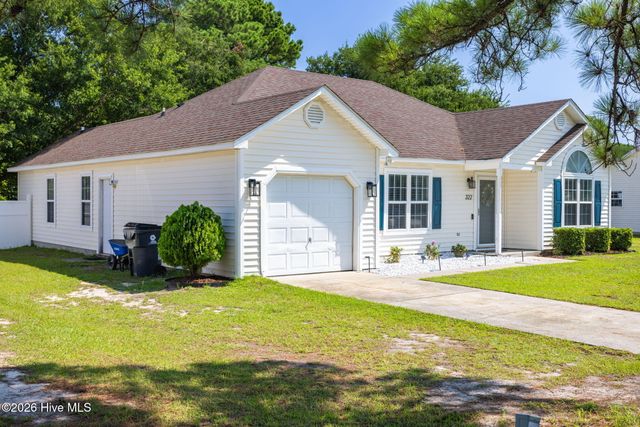 322 Deepwoods Court SE, Belville, NC 28451