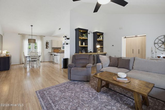 322 Deepwoods Court SE, Belville, NC 28451