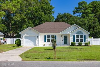 322 Deepwoods Court SE, Belville, NC 28451