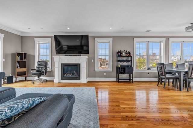 264 Athens Street 7, Boston, MA 02127