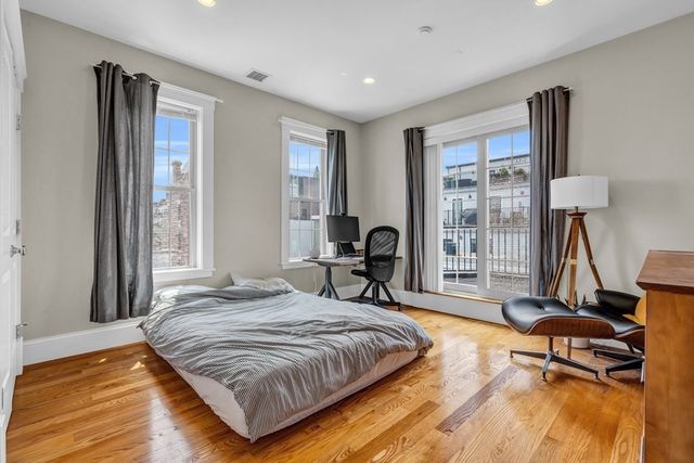 264 Athens Street 7, Boston, MA 02127