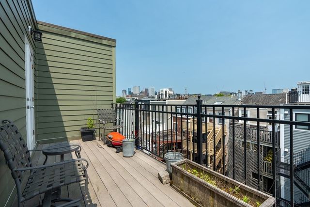 264 Athens Street 7, Boston, MA 02127