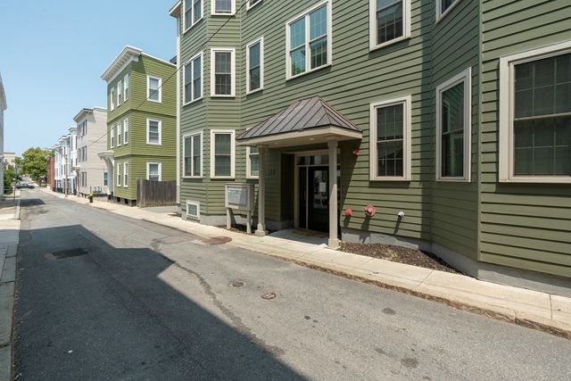 264 Athens Street 7, Boston, MA 02127