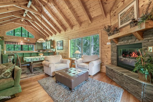 2410 Whitetail Ridge Way, Sevierville, TN 37862