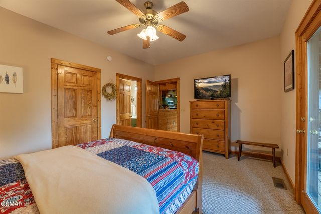 2410 Whitetail Ridge Way, Sevierville, TN 37862