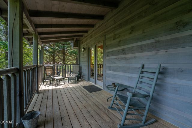 2410 Whitetail Ridge Way, Sevierville, TN 37862