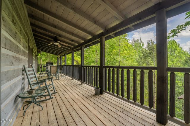 2410 Whitetail Ridge Way, Sevierville, TN 37862
