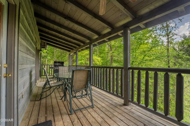 2410 Whitetail Ridge Way, Sevierville, TN 37862