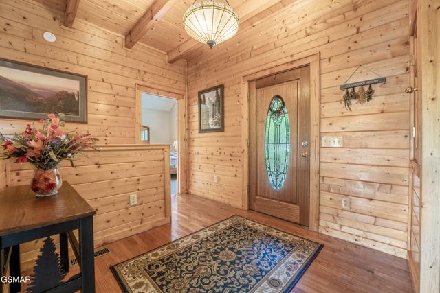 2410 Whitetail Ridge Way, Sevierville, TN 37862