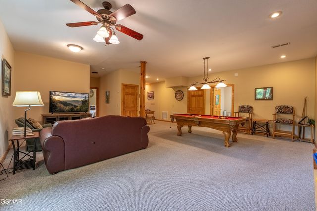 2410 Whitetail Ridge Way, Sevierville, TN 37862