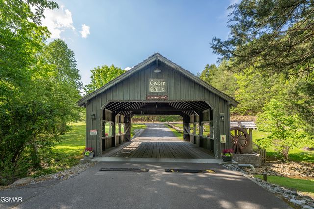 2410 Whitetail Ridge Way, Sevierville, TN 37862