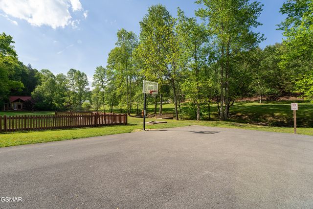 2410 Whitetail Ridge Way, Sevierville, TN 37862