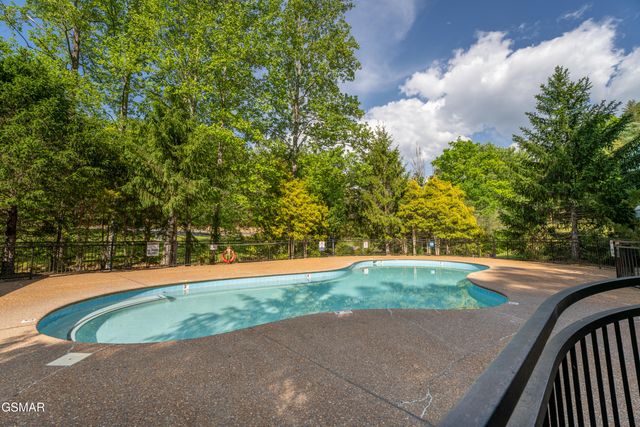 2410 Whitetail Ridge Way, Sevierville, TN 37862
