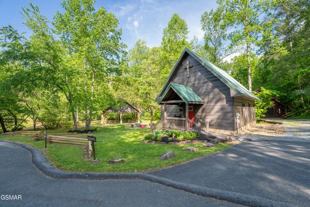 2410 Whitetail Ridge Way, Sevierville, TN 37862
