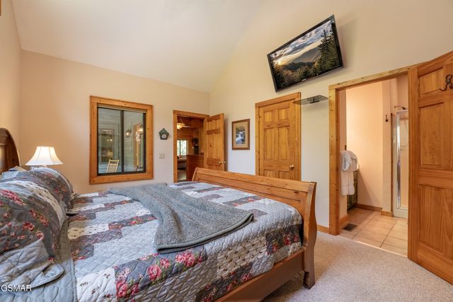 2410 Whitetail Ridge Way, Sevierville, TN 37862