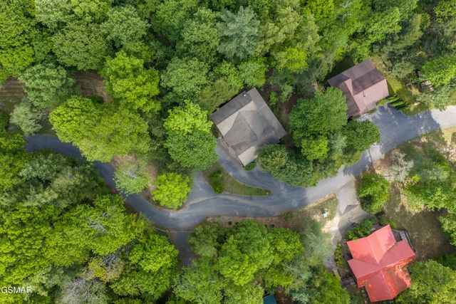 2410 Whitetail Ridge Way, Sevierville, TN 37862
