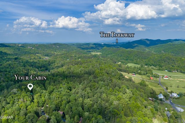 2410 Whitetail Ridge Way, Sevierville, TN 37862