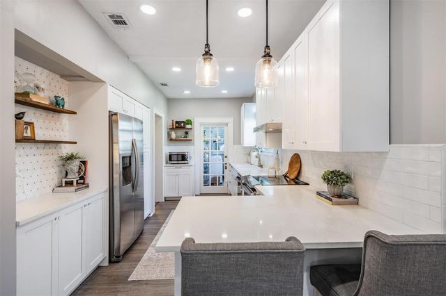 2808 W ANGELES STREET, Tampa, FL 33629