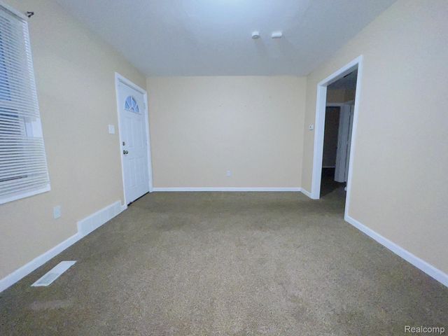 8695 Evergreen Avenue, Detroit, MI 48228