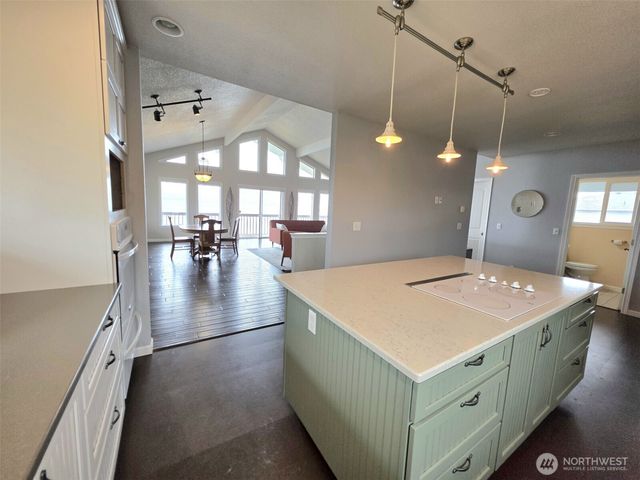 138 Sunrise Avenue SE, Ocean Shores, WA 98569