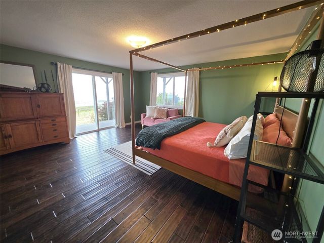 138 Sunrise Avenue SE, Ocean Shores, WA 98569