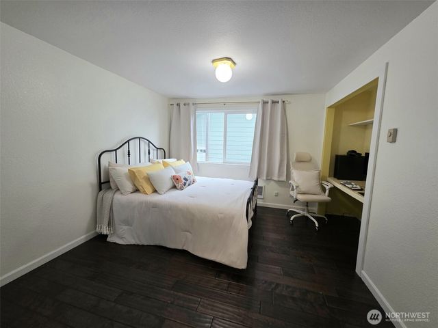 138 Sunrise Avenue SE, Ocean Shores, WA 98569