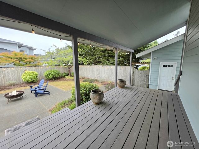 138 Sunrise Avenue SE, Ocean Shores, WA 98569