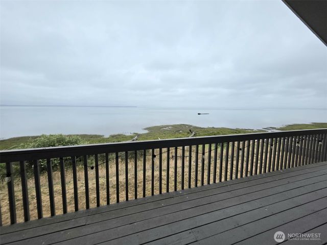 138 Sunrise Avenue SE, Ocean Shores, WA 98569