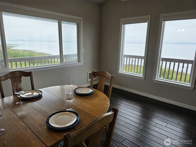 138 Sunrise Avenue SE, Ocean Shores, WA 98569