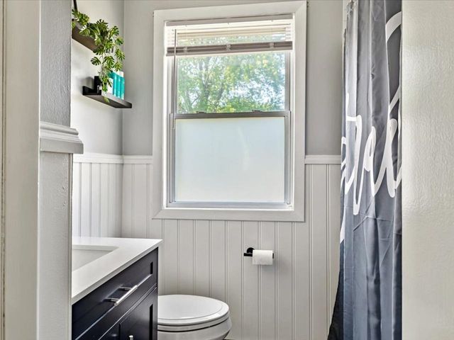 60 Gazo Avenue, Burlington, VT 05401