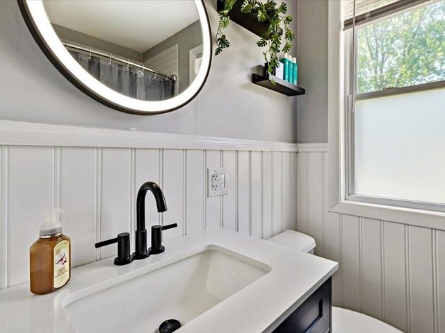 60 Gazo Avenue, Burlington, VT 05401