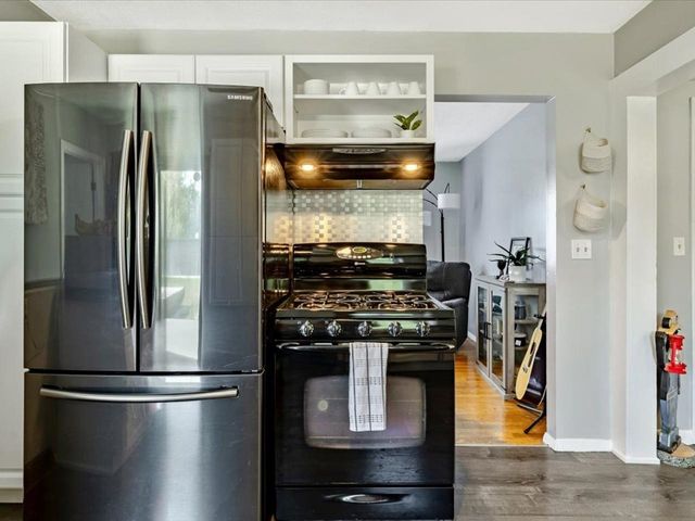 60 Gazo Avenue, Burlington, VT 05401