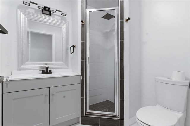 462 Lake Shore Drive, Warwick, RI 02889